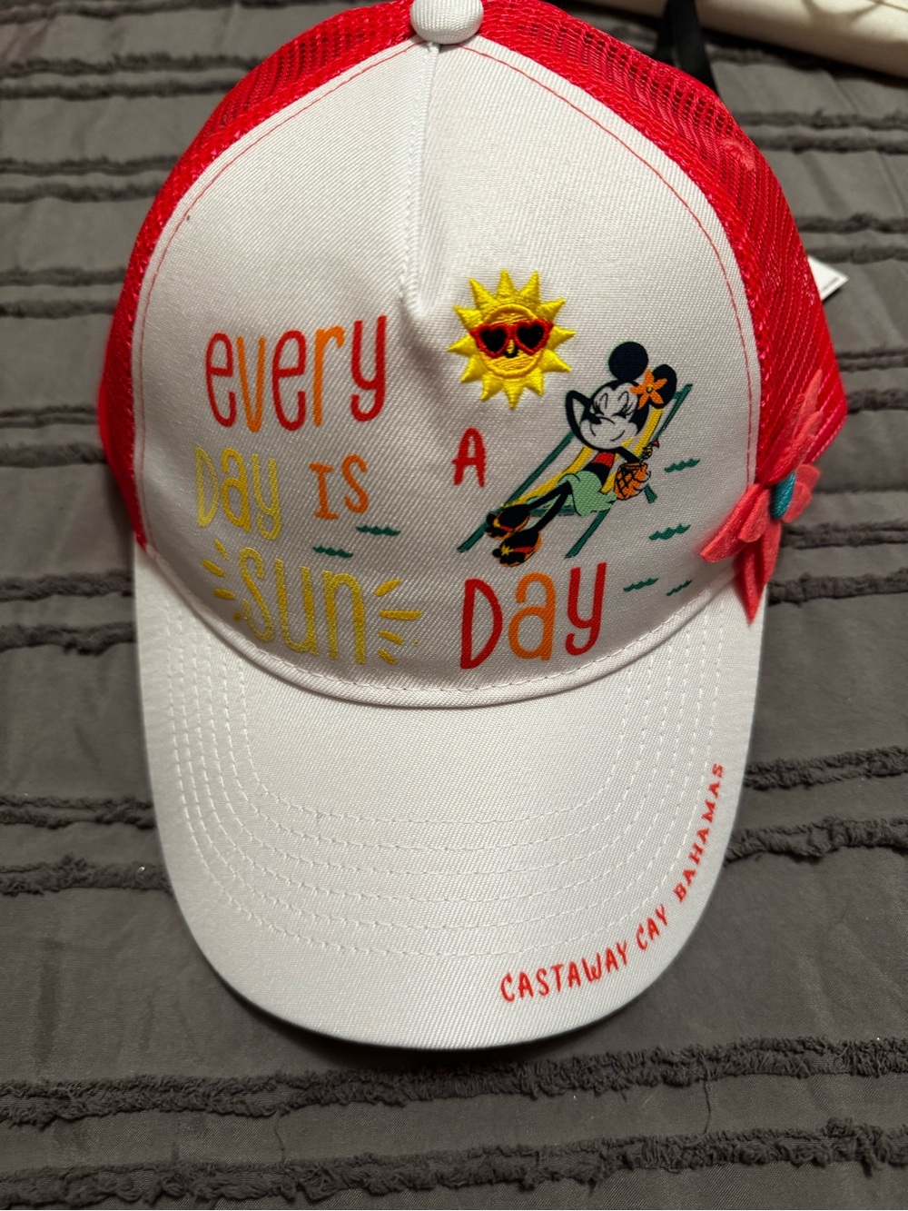 Castaway Cay Bahamas Kids White & Red Trucker Hat - Every Day Is A Sun Day